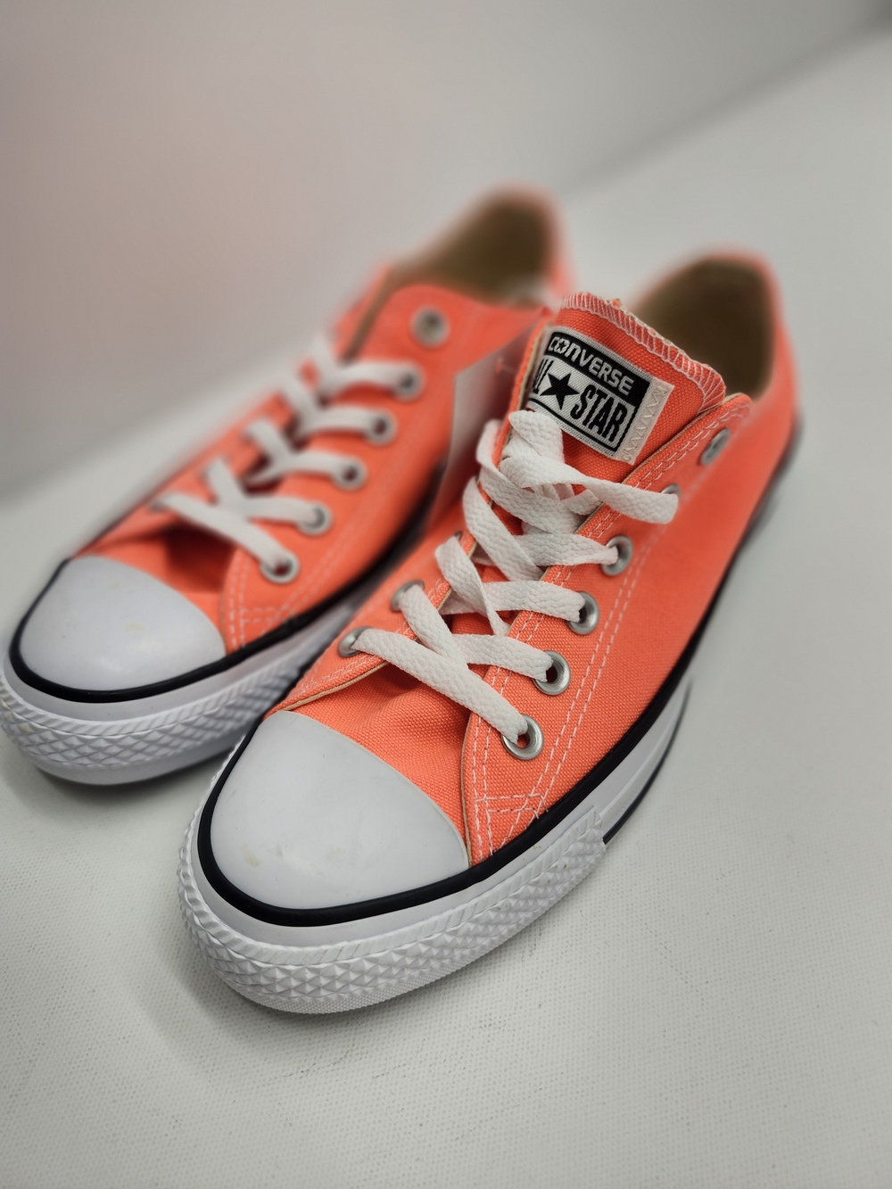 Converse Chuck Taylor All Star Neon Coral Low Top Canvas Sneakers Women's 7 NWT
